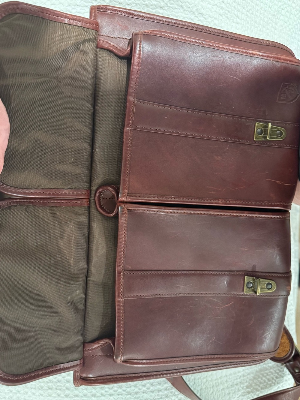 Allen Edmonds Genuine Leather Briefcase / Messenger Bag – Brown - Picture 5 of 8
